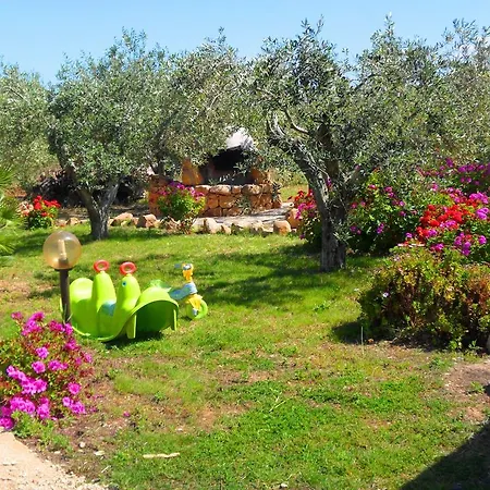 Holiday home Il Paradiso Degli Ulivi B *